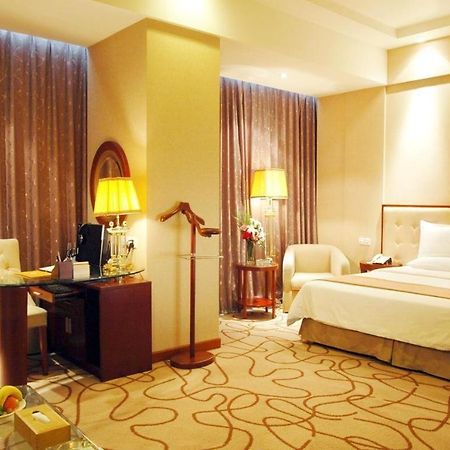 Nanchang Galactic Peace International Hotel Exterior photo
