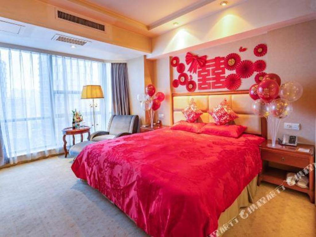 Nanchang Galactic Peace International Hotel Exterior photo