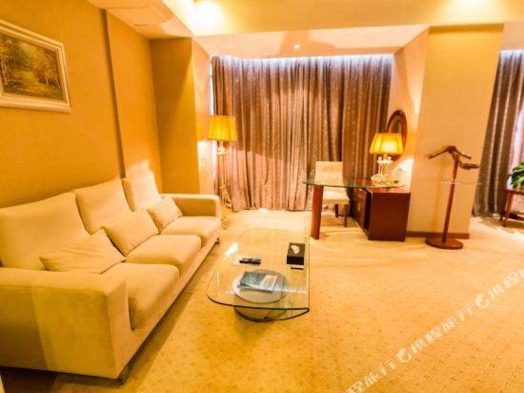 Nanchang Galactic Peace International Hotel Exterior photo
