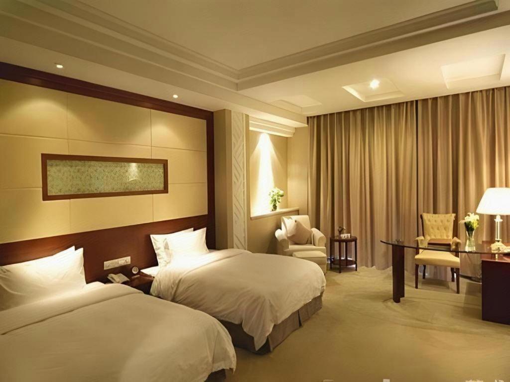 Nanchang Galactic Peace International Hotel Exterior photo
