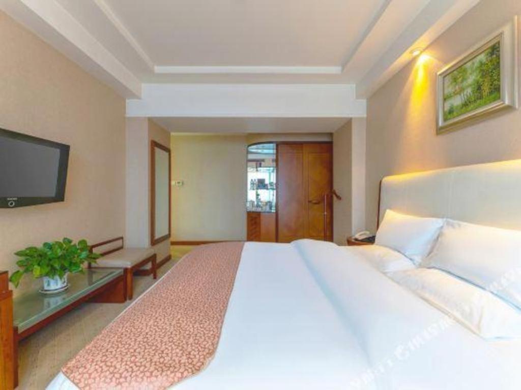 Nanchang Galactic Peace International Hotel Exterior photo